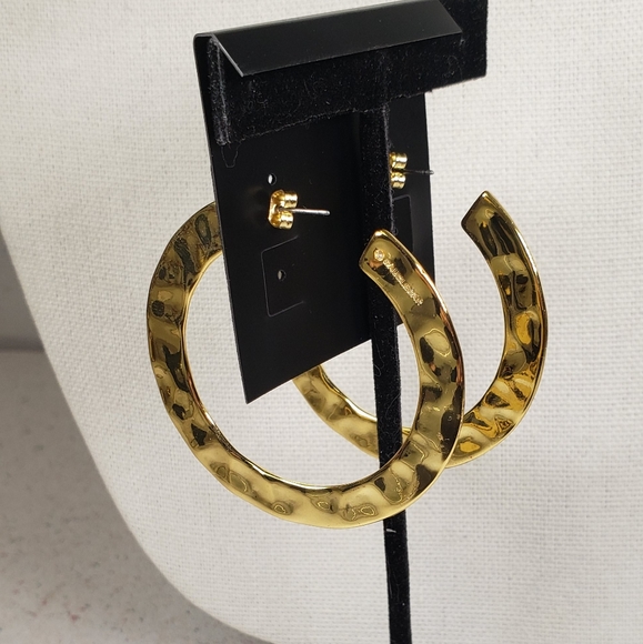 BAUBLEBAR MILA Signed Gold Tone Hammered Hoop Earrings - Picture 5 of 10